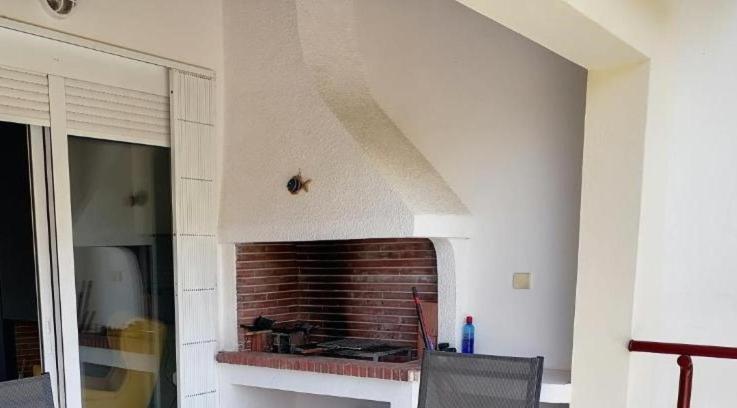 Beach N Fun Bbq Fireplace Saronida Экстерьер фото